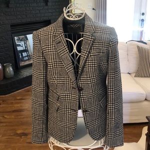 J Crew schoolboy wool tweed jacket size 8. Gently worn. Non smoking home.